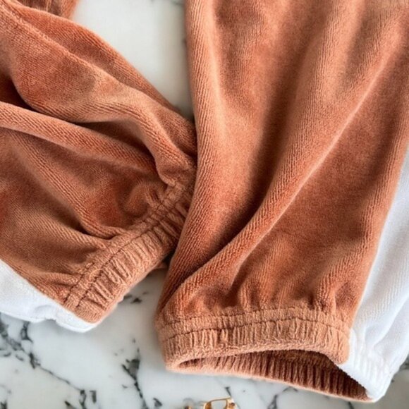 Monrow Velour High Waist Vintage Sweatpants Size XS Dry Rose Natural MSRP $158 - Picture 6 of 14
